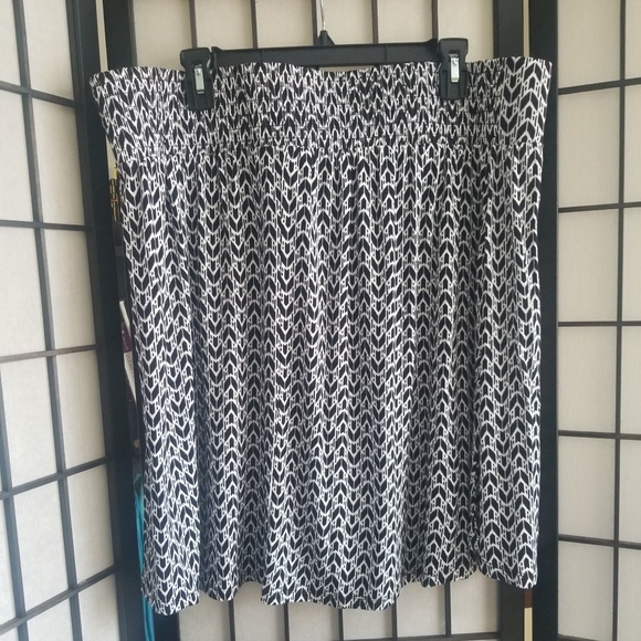 Nwt lane Bryant black white skirt size 18 20 - Picture 3 of 8